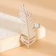 Feather-shaped fashion ring – in silver color