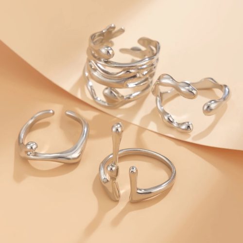 4-piece fashion ring set – in silver color